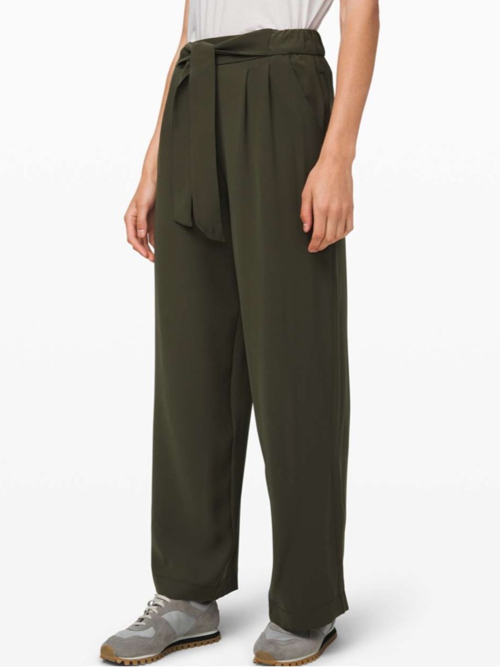 Lululemon Dark Olive Noir Pant Swift Ultra Light Wide Leg Tie Waist Size 8